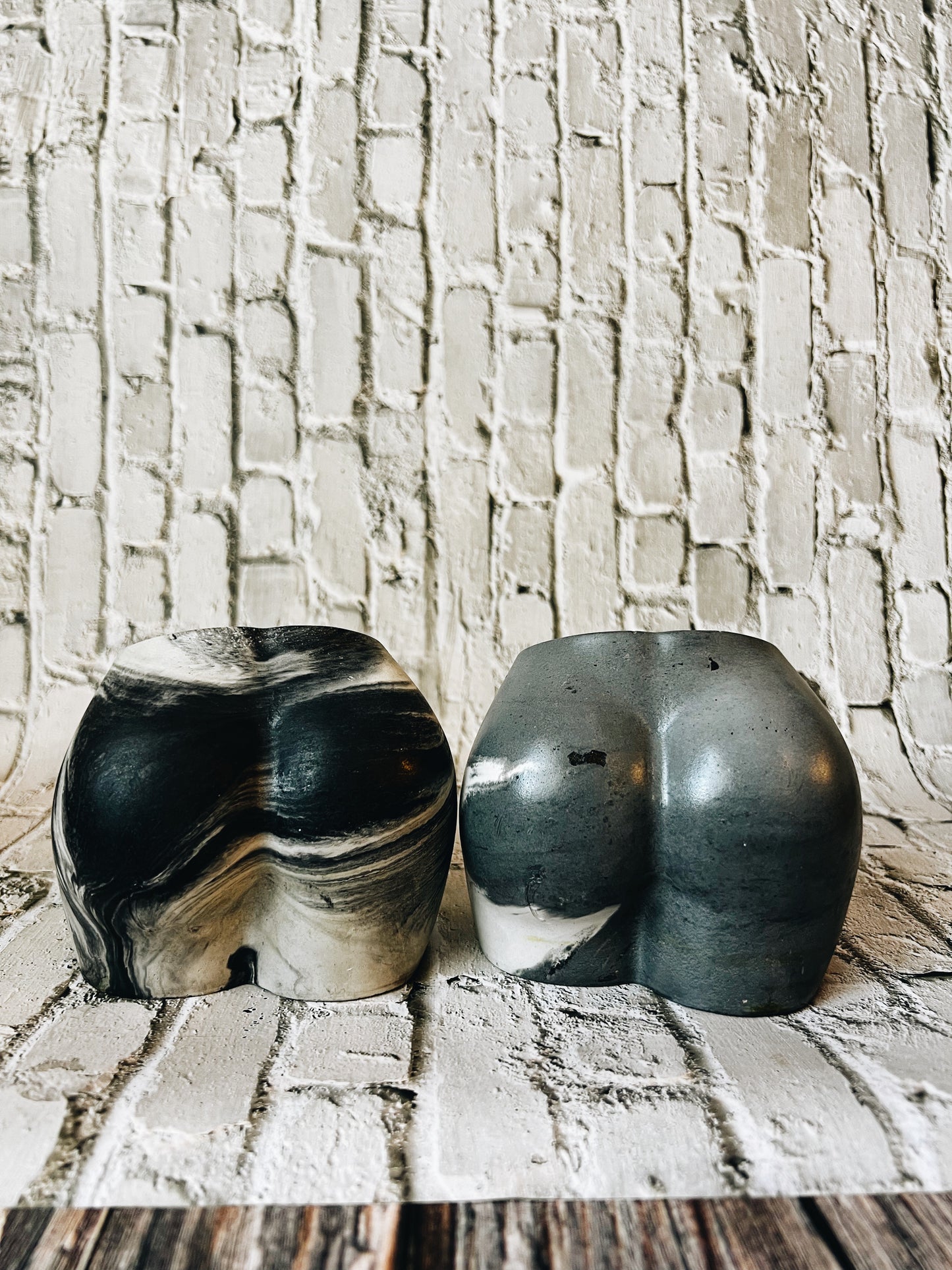 Moon Tide Tushie vase