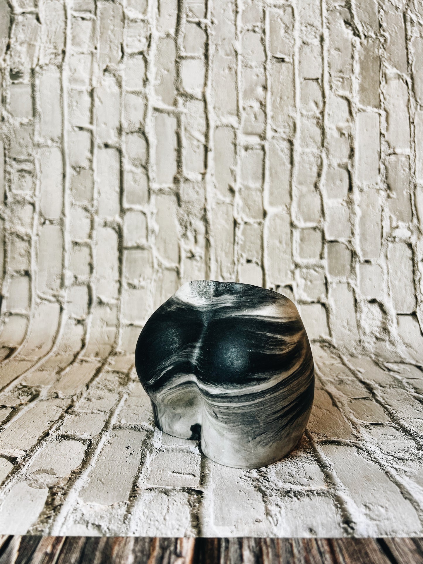 Shes a vibe tushie vase